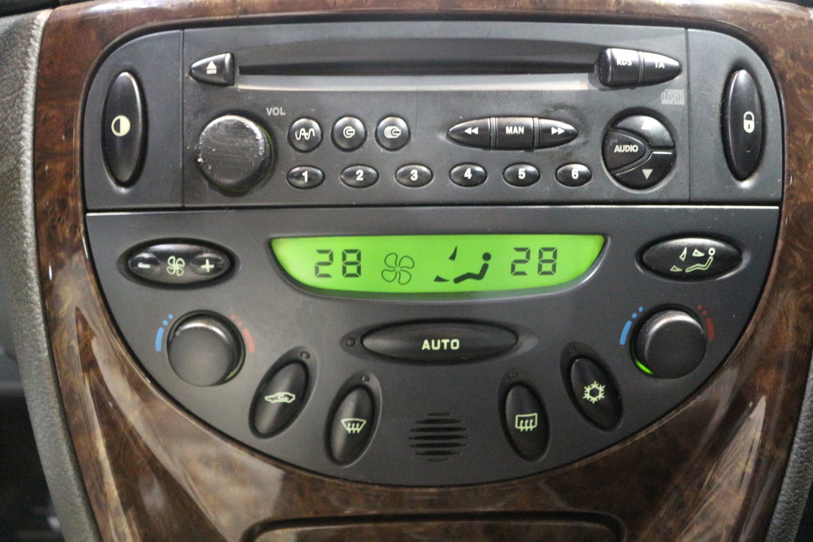 Foto 16 de CITROËN C5 2015 en venta en CSV Motor VALDEFUENTES