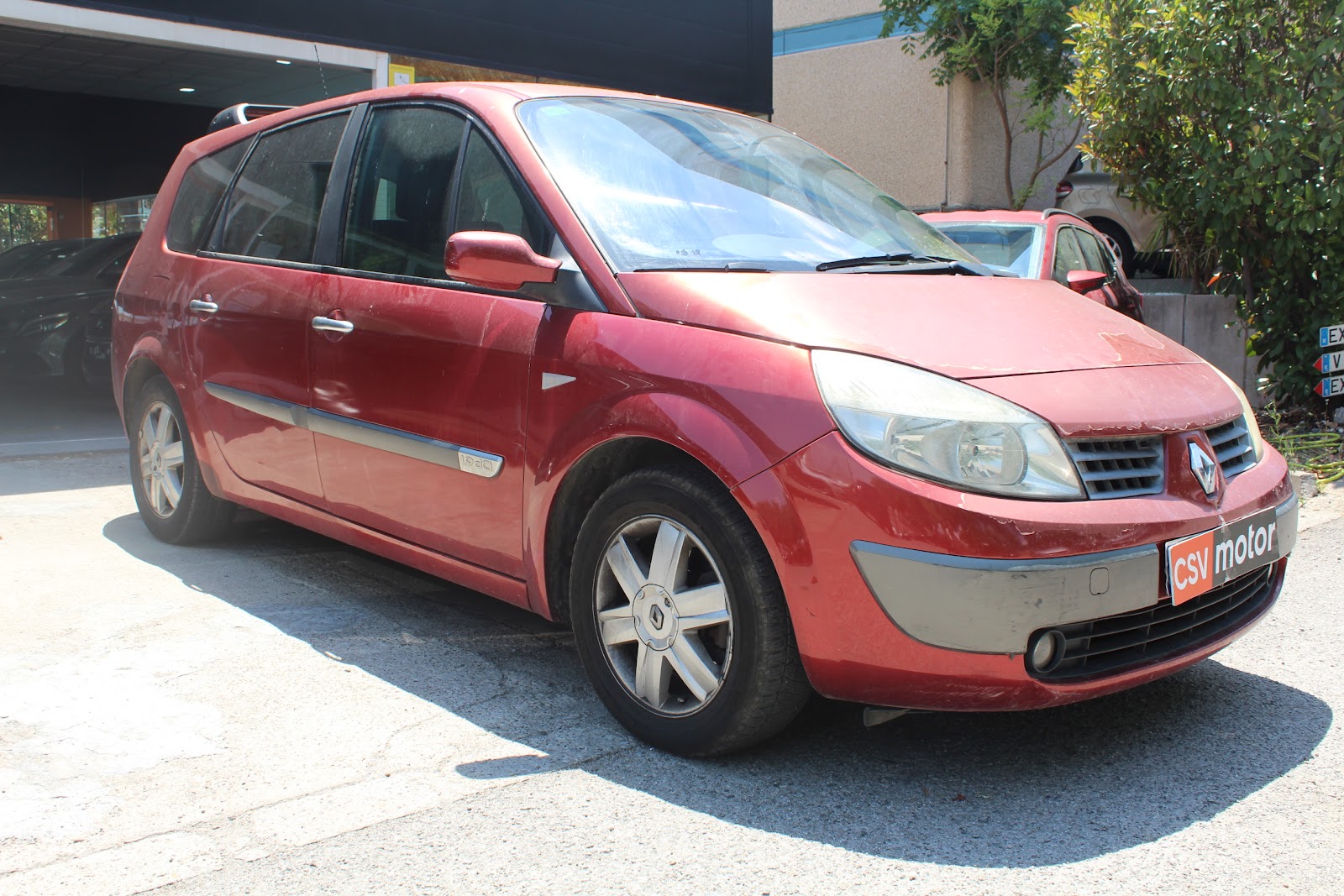 Foto 3 de RENAULT GRAND SCENIC 2004 en venta en CSV Motor VALDEFUENTES