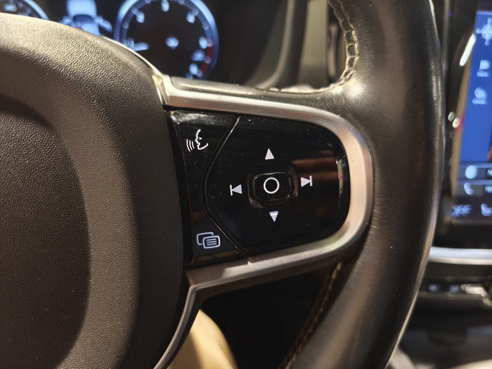 Foto 17 de VOLVO V60 2019 en venta en CSV Motor VALDEFUENTES