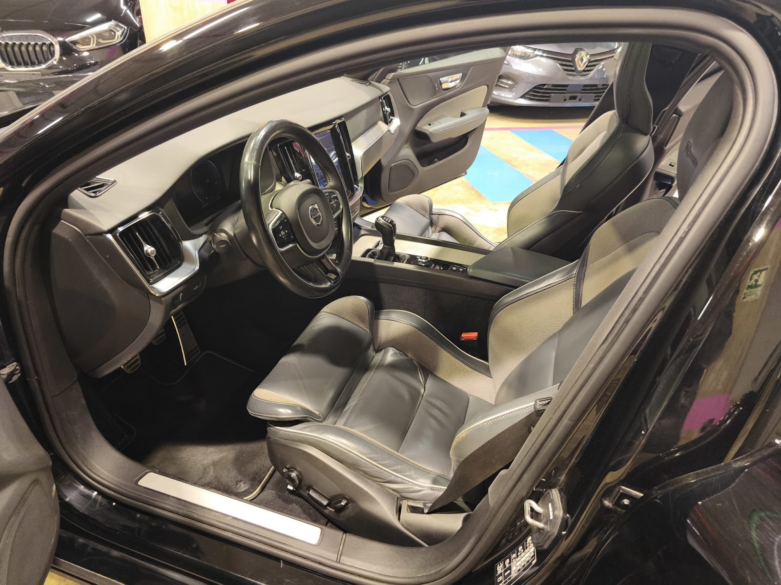 Foto 6 de VOLVO V60 2019 en venta en CSV Motor VALDEFUENTES