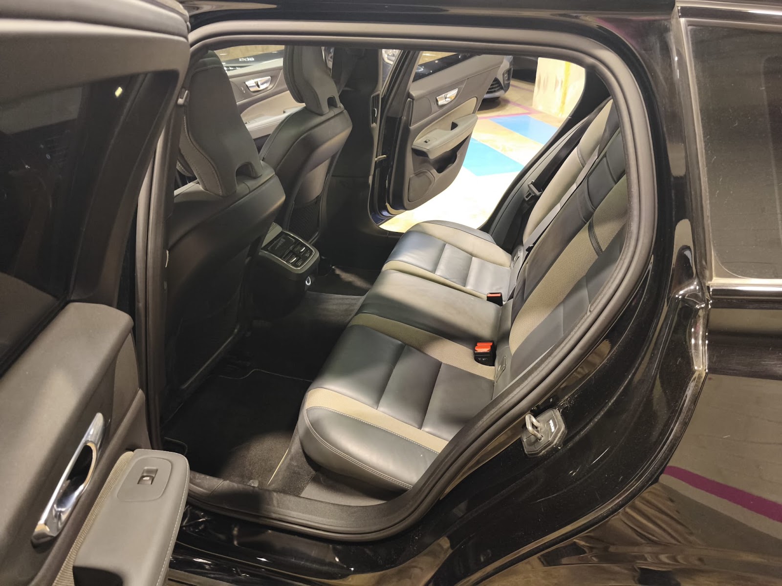 Foto 7 de VOLVO V60 2019 en venta en CSV Motor VALDEFUENTES