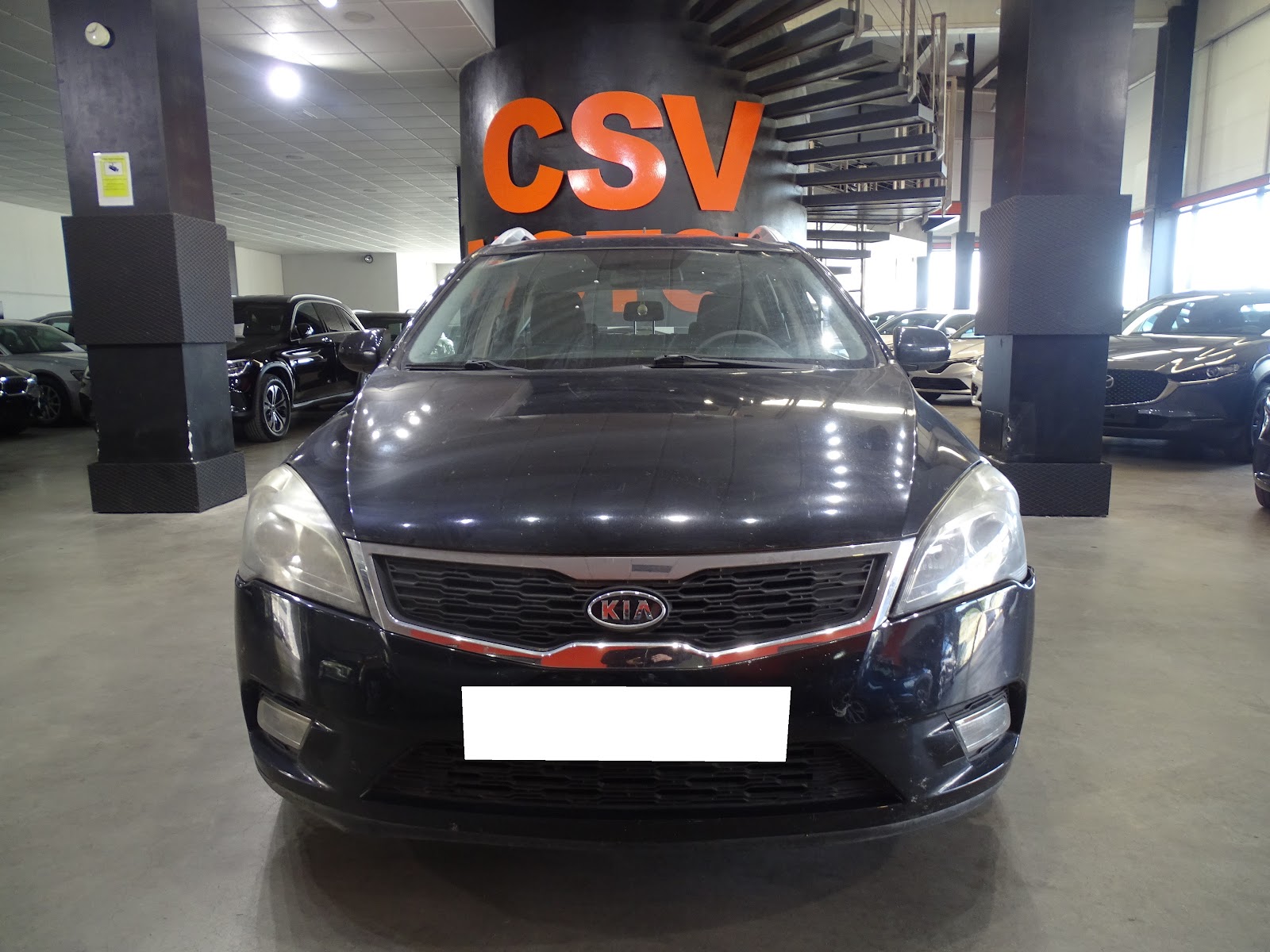 Foto 2 de KIA CEED 2023 en venta en CSV Motor