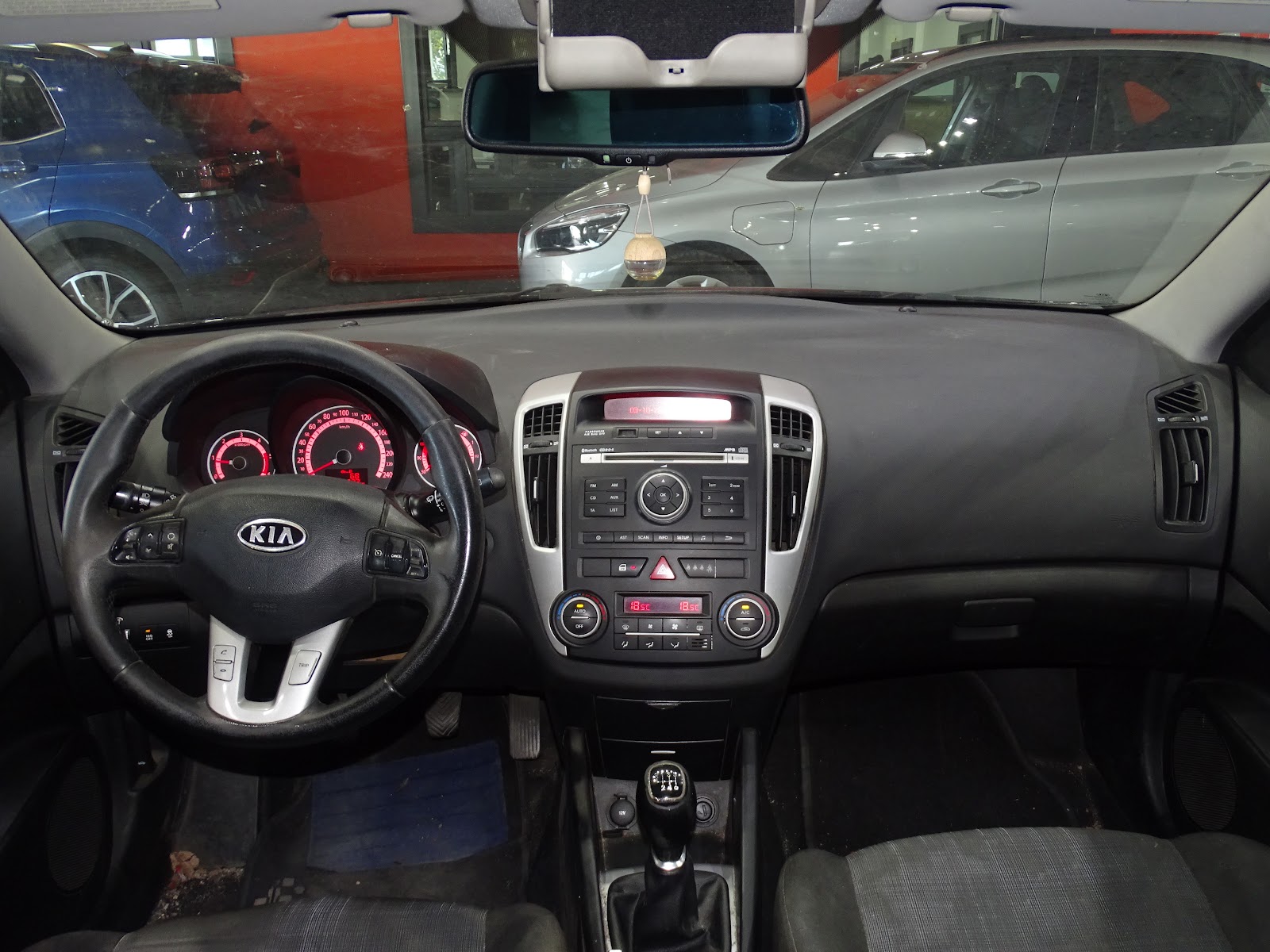 Foto 7 de KIA CEED 2023 en venta en CSV Motor