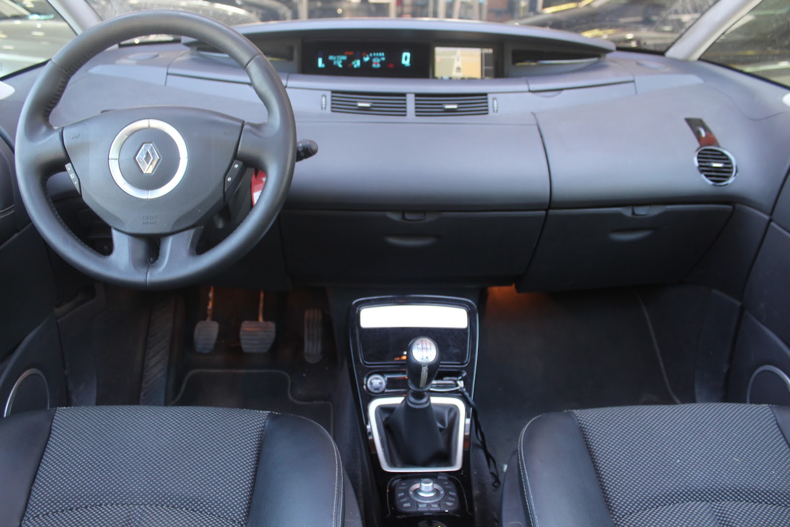 Foto 9 de RENAULT ESPACE 2011 en venta en CSV Motor VALDEFUENTES