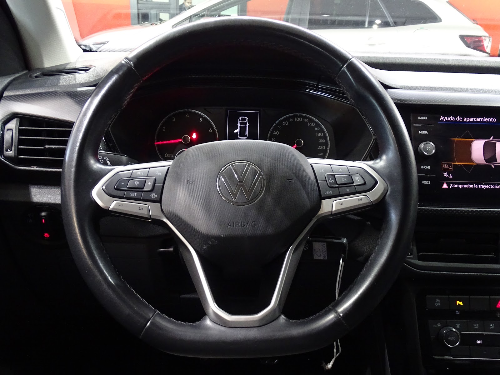 Foto 11 de VOLKSWAGEN T-CROSS 2021 en venta en CSV Motor VALDEFUENTES