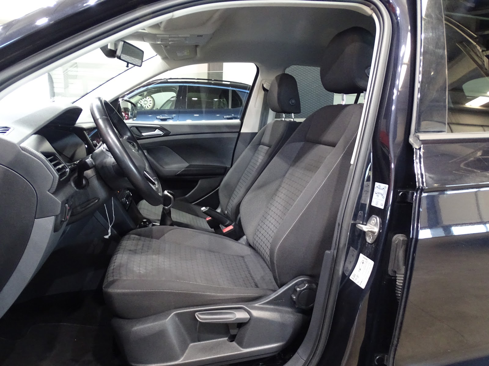 Foto 8 de VOLKSWAGEN T-CROSS 2021 en venta en CSV Motor VALDEFUENTES