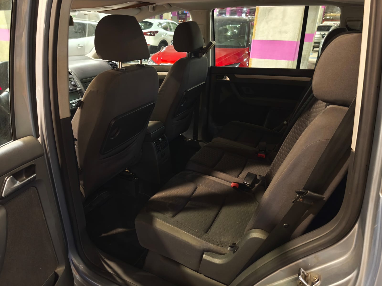 Foto 4 de VOLKSWAGEN TOURAN 2008 en venta en CSV Motor VALDEFUENTES