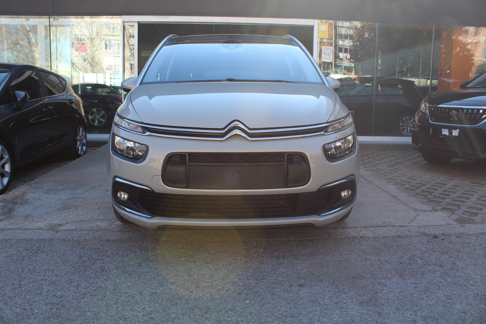 Foto 2 de CITROËN GRAND C4 2017 en venta en CSV Motor VALDEFUENTES