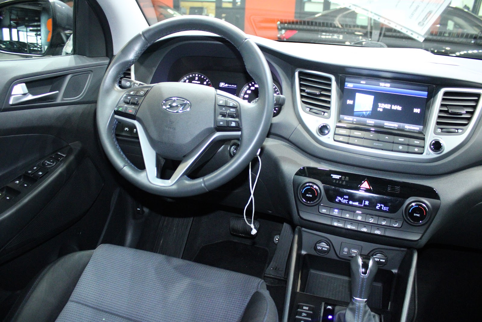 Foto 8 de HYUNDAI TUCSON 2018 en venta en CSV Motor VALDEFUENTES