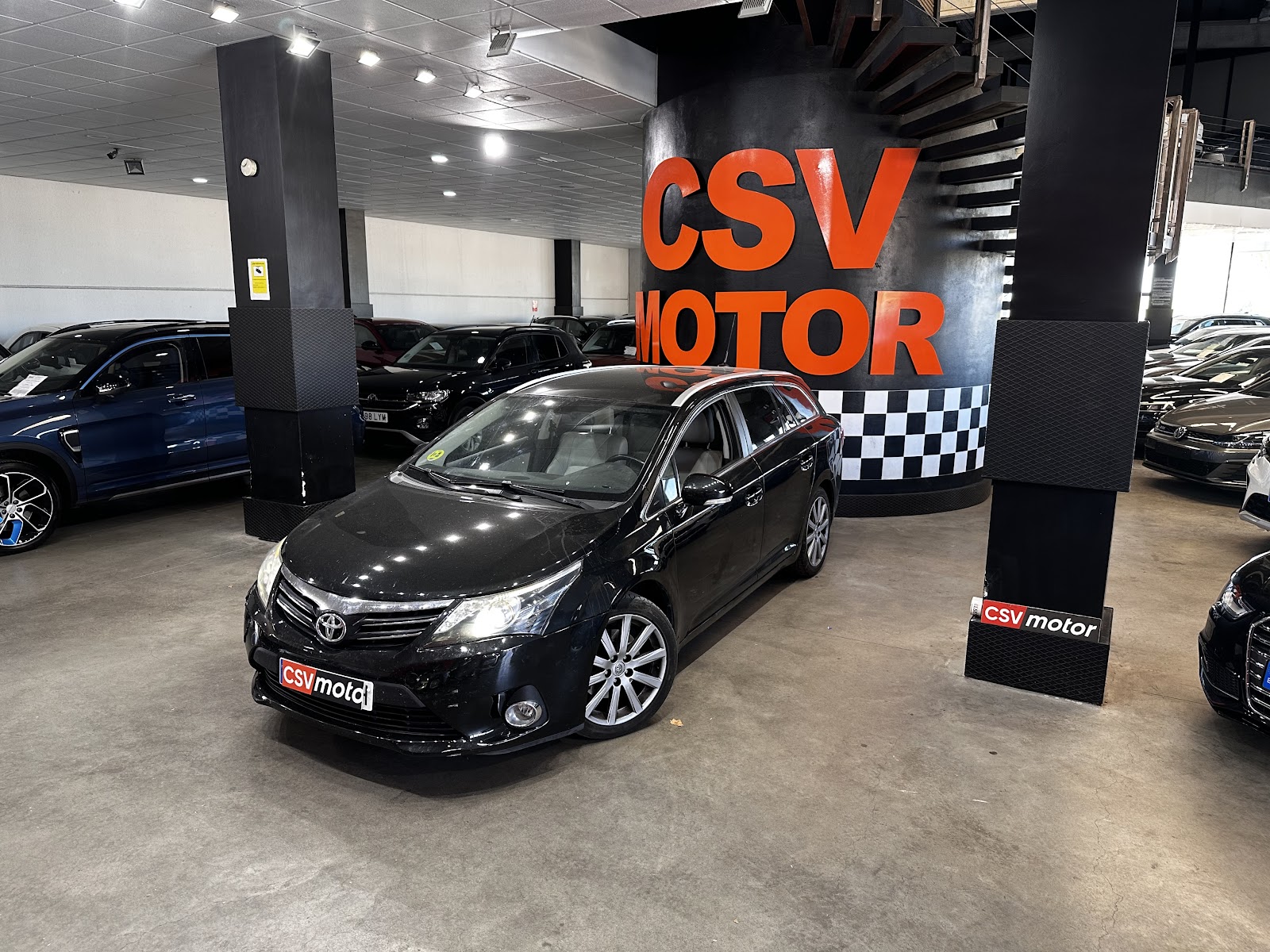 Foto 4 de Toyota Avensis 2013 en venta en CSV Motor VALDEFUENTES · color Negro Metalizado