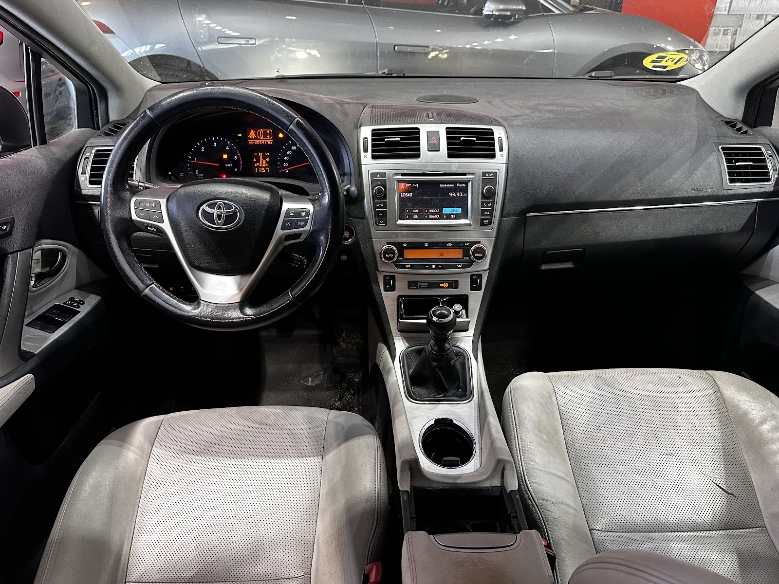 Foto 11 de TOYOTA AVENSIS 2013 en venta en CSV Motor VALDEFUENTES