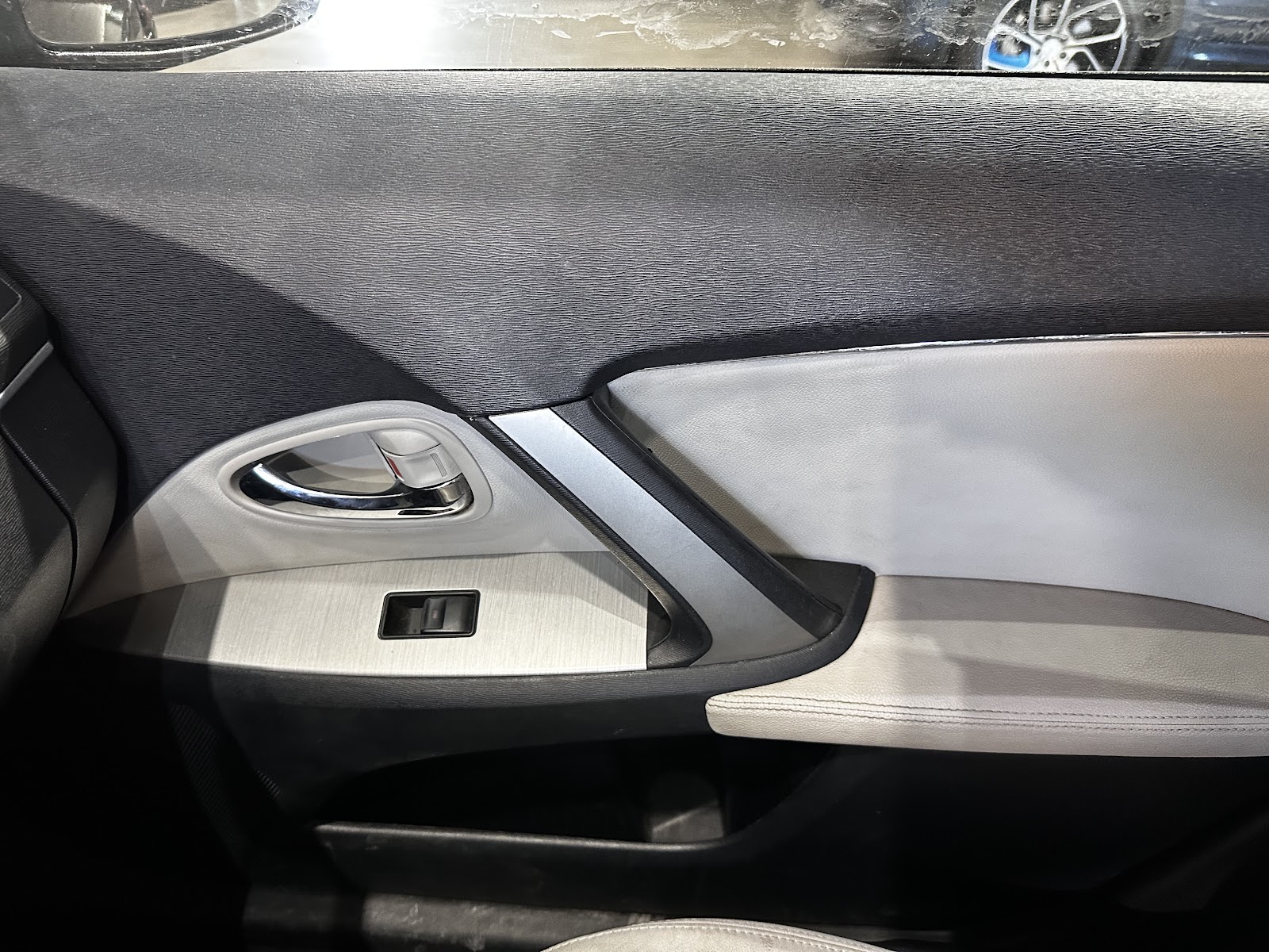 Foto 14 de TOYOTA AVENSIS 2013 en venta en CSV Motor VALDEFUENTES