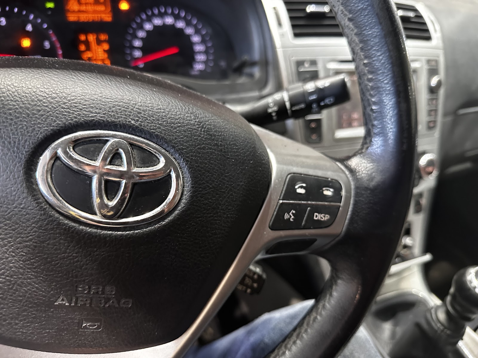 Foto 17 de TOYOTA AVENSIS 2013 en venta en CSV Motor VALDEFUENTES