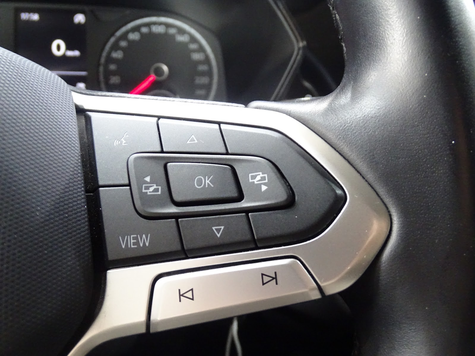 Foto 14 de VOLKSWAGEN T-CROSS 2023 en venta en CSV Motor