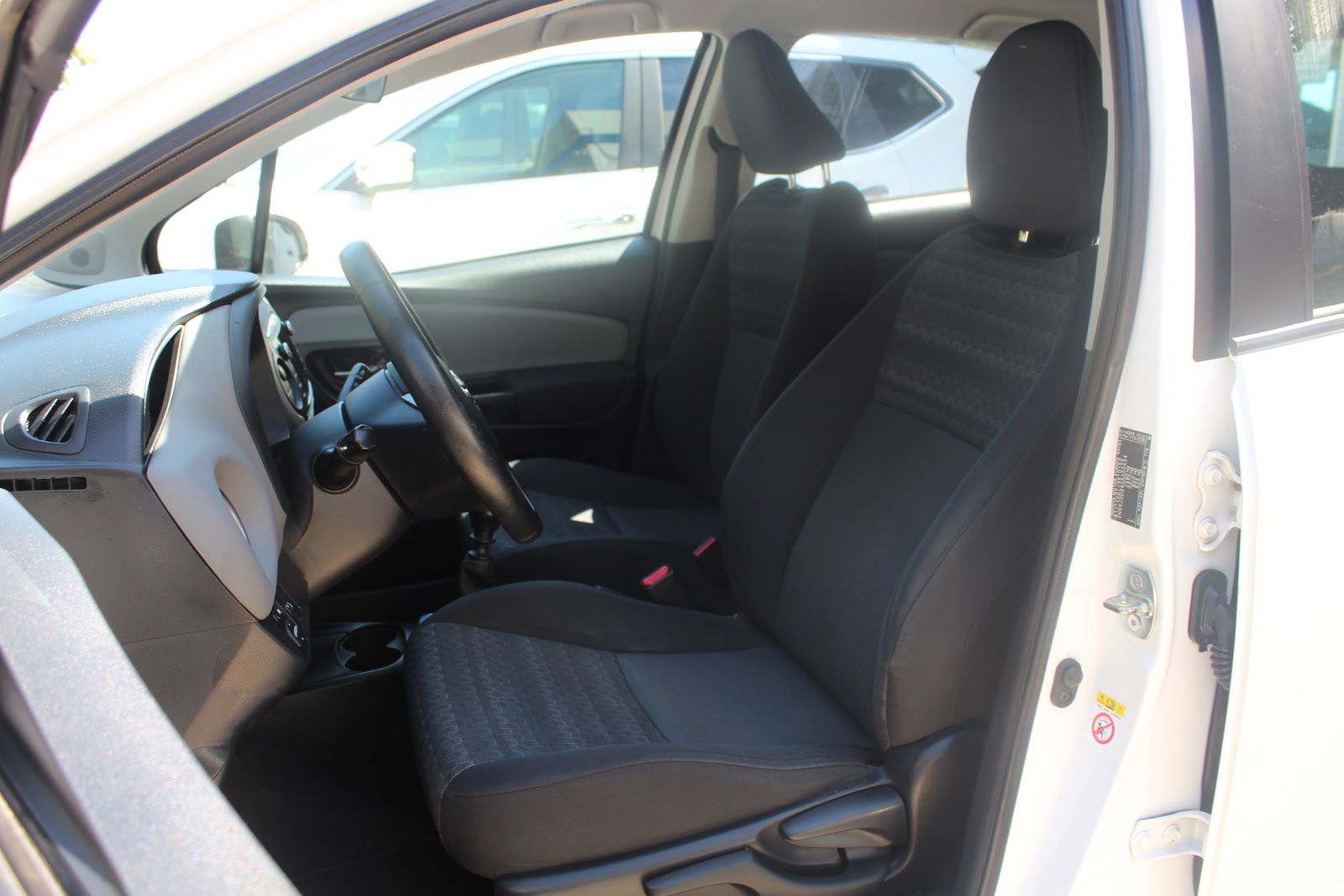 Foto 7 de TOYOTA YARIS 2016 en venta en CSV Motor VALDEFUENTES