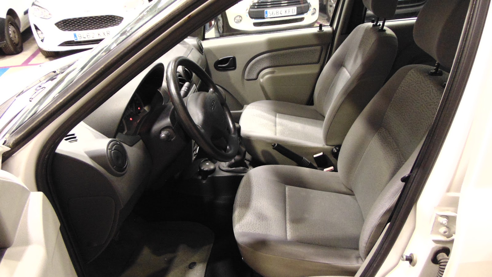 Foto 5 de DACIA LOGAN 2006 en venta en CSV Motor VALDEFUENTES