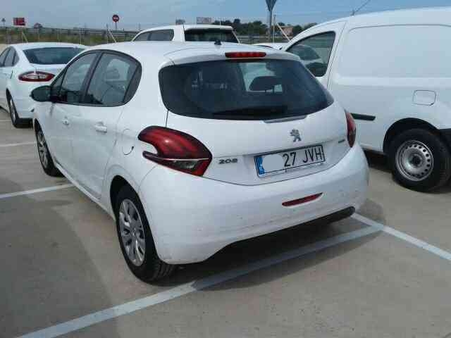 Foto 2 de PEUGEOT 208 2016 en venta en CSV Motor VALDEFUENTES
