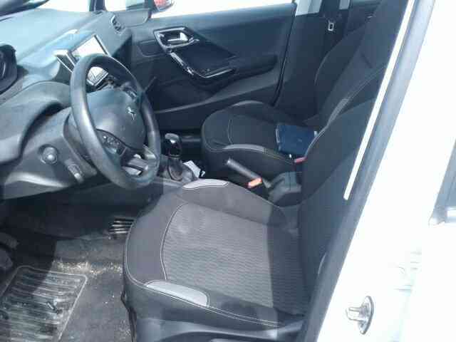 Foto 5 de PEUGEOT 208 2016 en venta en CSV Motor VALDEFUENTES