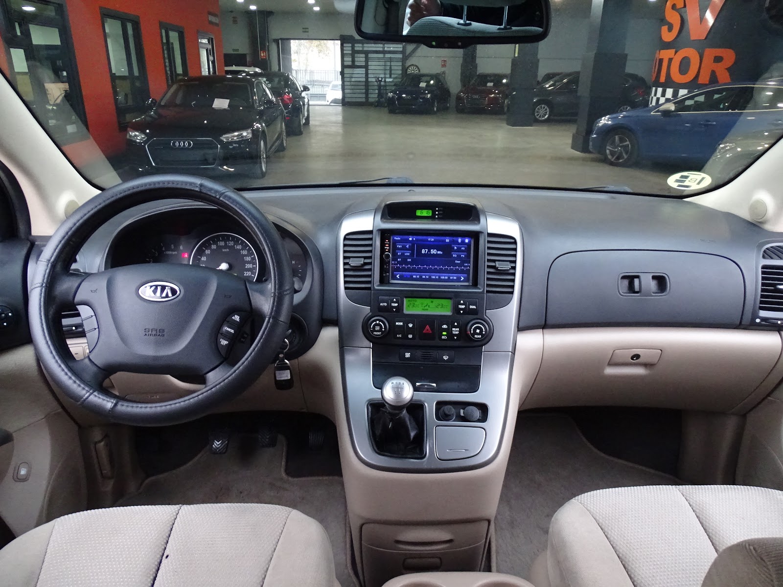 Foto 7 de KIA CARNIVAL 2009 en venta en CSV Motor VALDEFUENTES