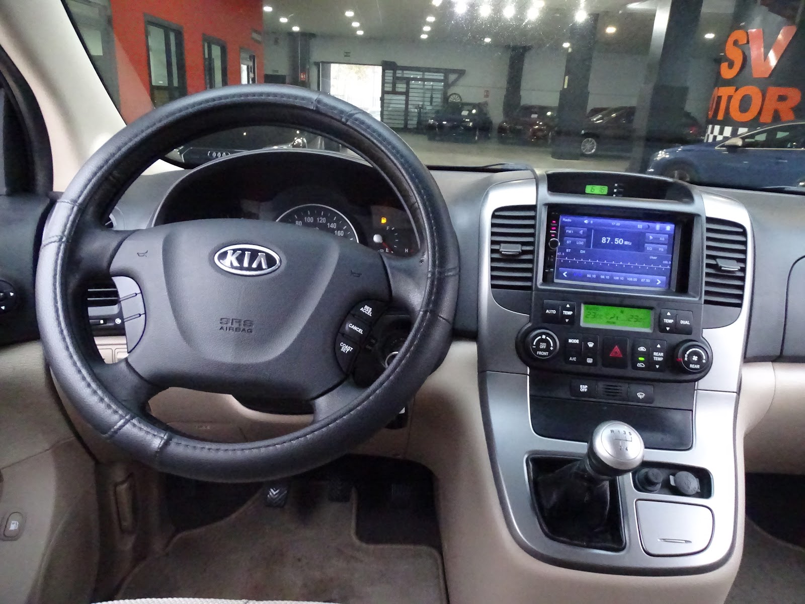 Foto 8 de KIA CARNIVAL 2009 en venta en CSV Motor VALDEFUENTES