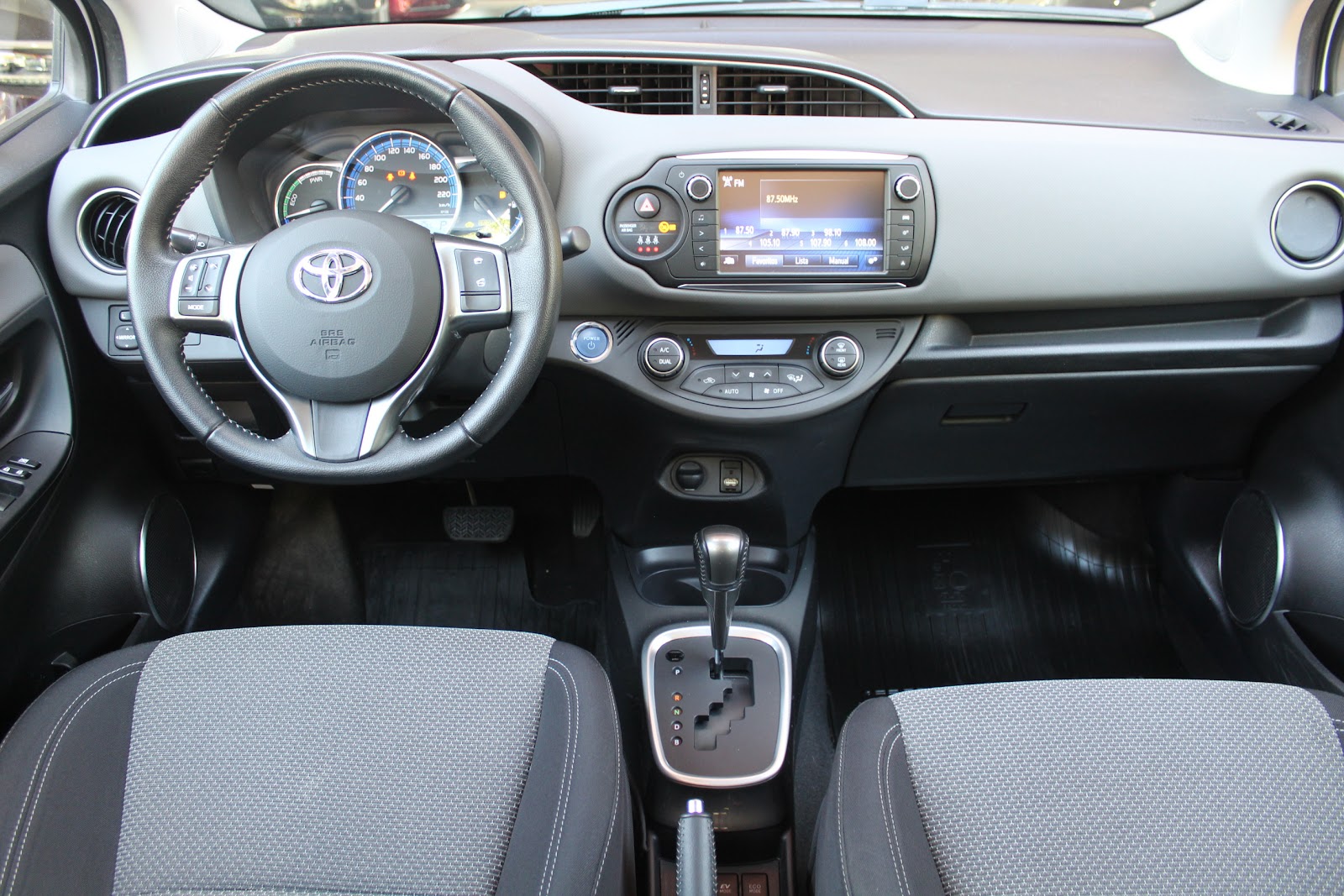 Foto 9 de TOYOTA YARIS 2017 en venta en CSV Motor VALDEFUENTES