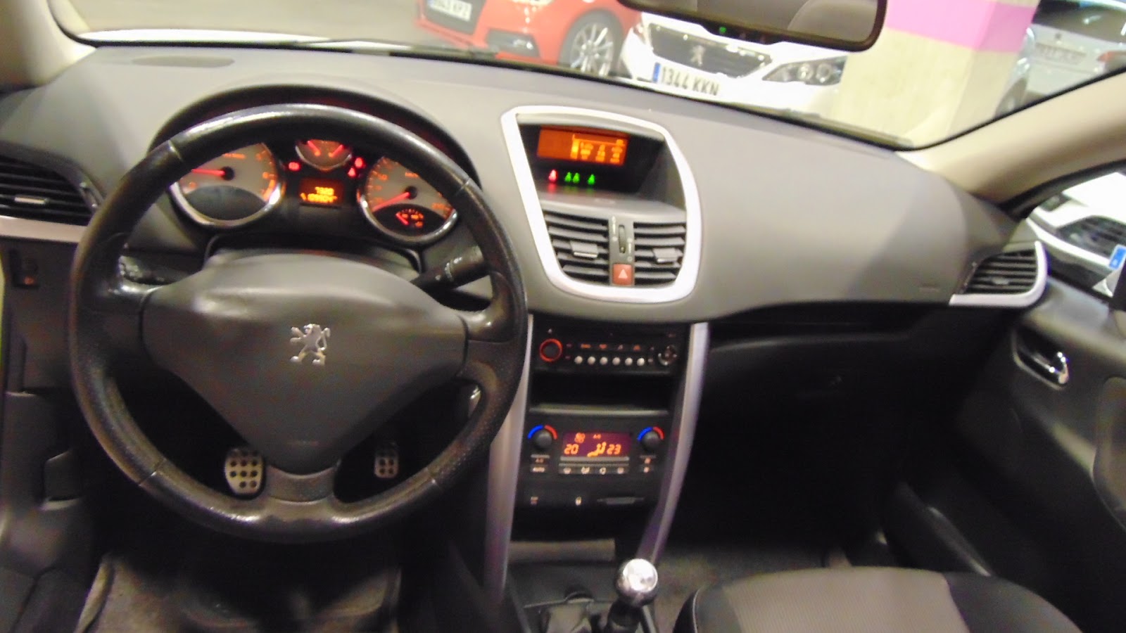 Foto 12 de PEUGEOT 207 2008 en venta en CSV Motor VALDEFUENTES