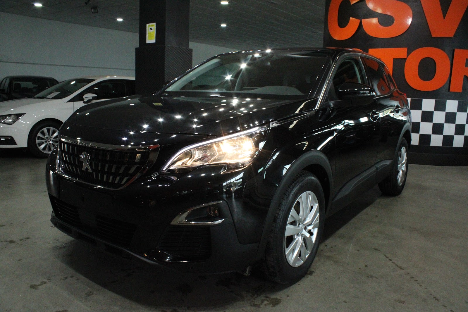 Foto 2 de PEUGEOT 3008 2019 en venta en CSV Motor VALDEFUENTES