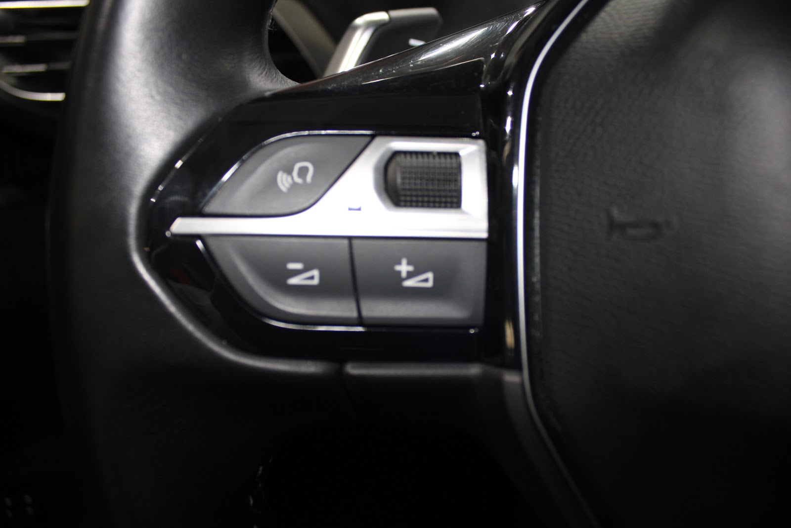 Foto 11 de PEUGEOT 3008 2019 en venta en CSV Motor VALDEFUENTES