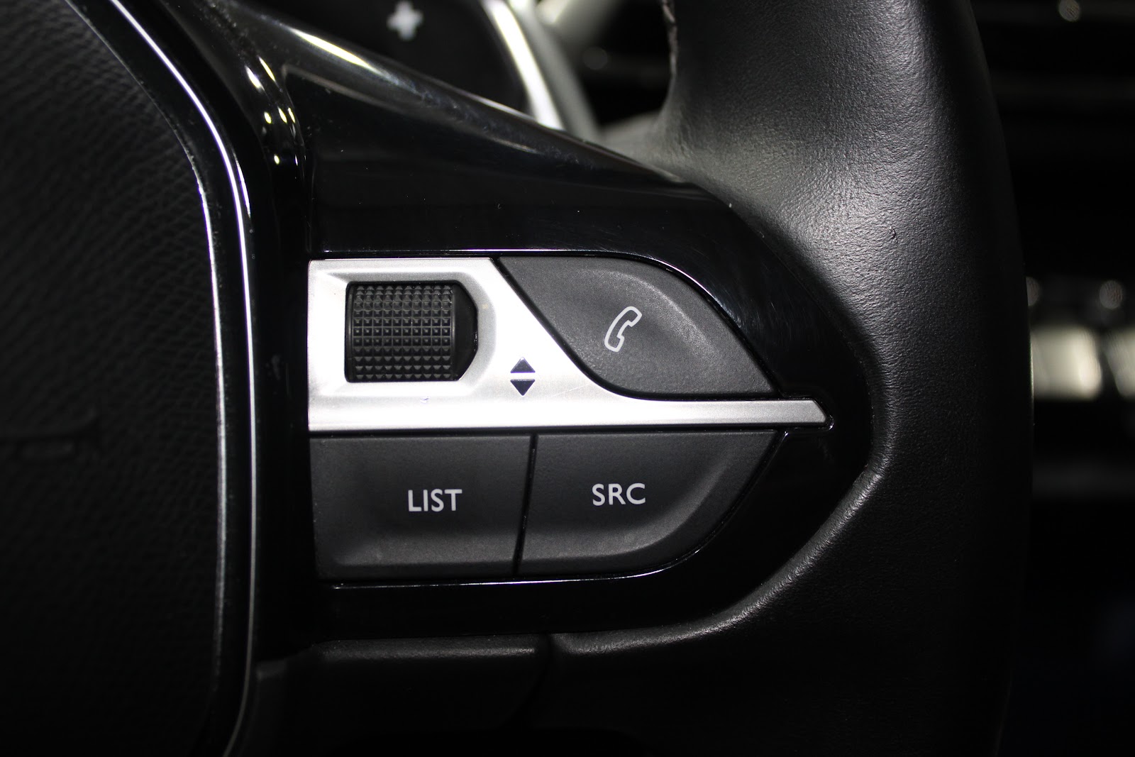 Foto 12 de PEUGEOT 3008 2019 en venta en CSV Motor VALDEFUENTES