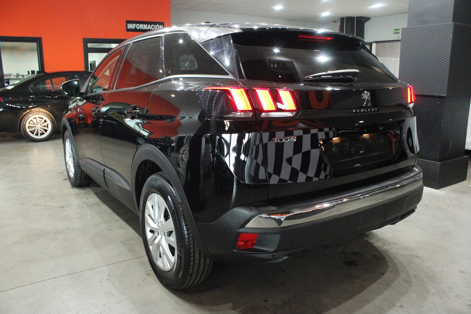 Foto 3 de PEUGEOT 3008 2019 en venta en CSV Motor VALDEFUENTES