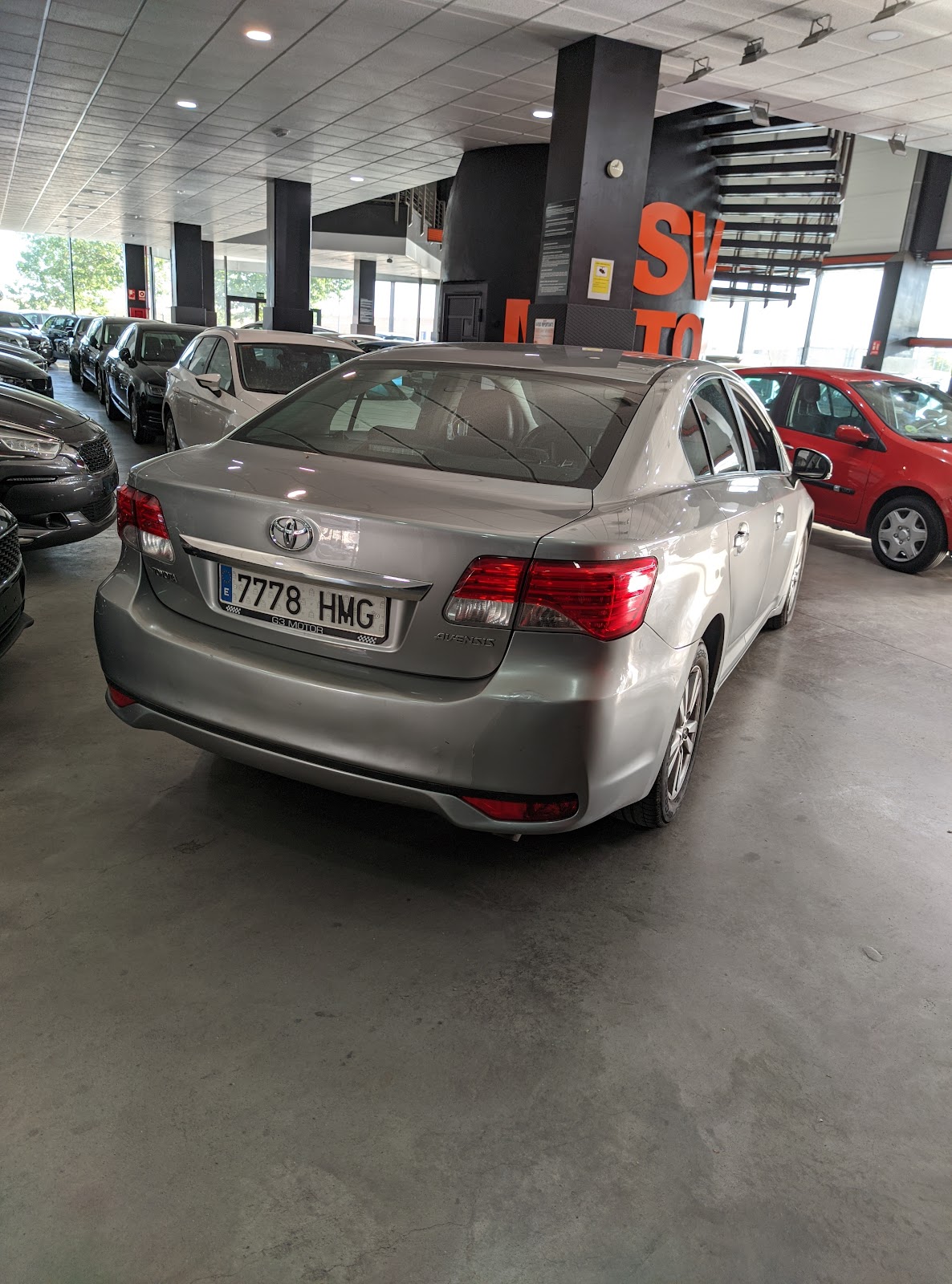 Foto 2 de TOYOTA AVENSIS 2012 en venta en CSV Motor VALDEFUENTES
