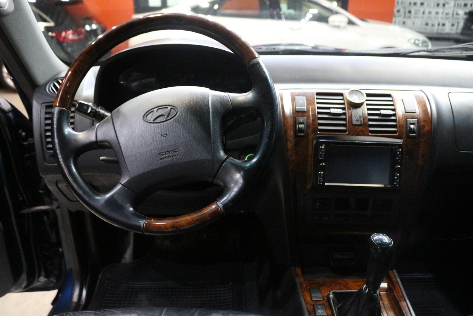 Foto 10 de HYUNDAI TERRACAN 2003 en venta en CSV Motor VALDEFUENTES