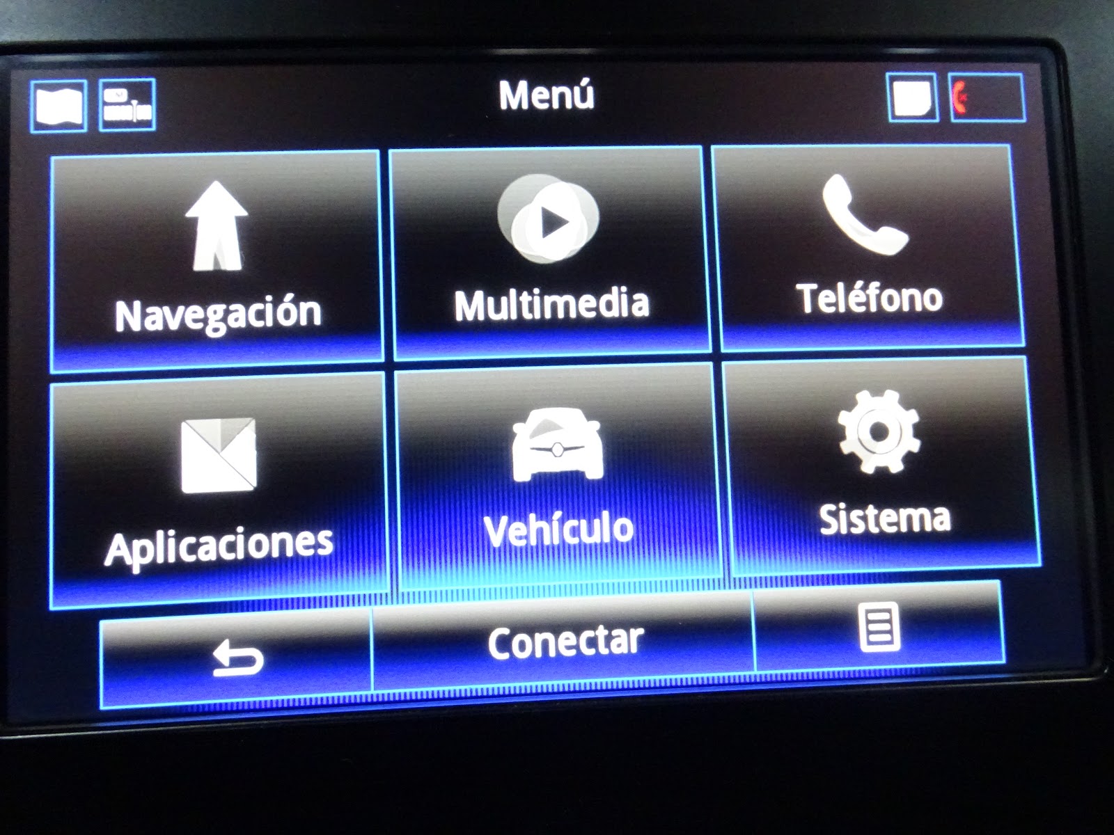Foto 18 de RENAULT GRAND SCENIC 2018 en venta en CSV Motor VALDEFUENTES