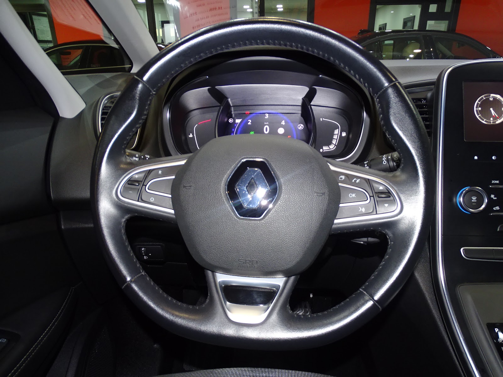 Foto 9 de RENAULT GRAND SCENIC 2018 en venta en CSV Motor VALDEFUENTES