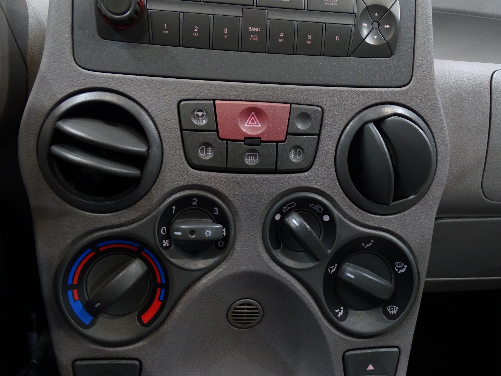 Foto 12 de FIAT PANDA 2023 en venta en CSV Motor VALDEFUENTES