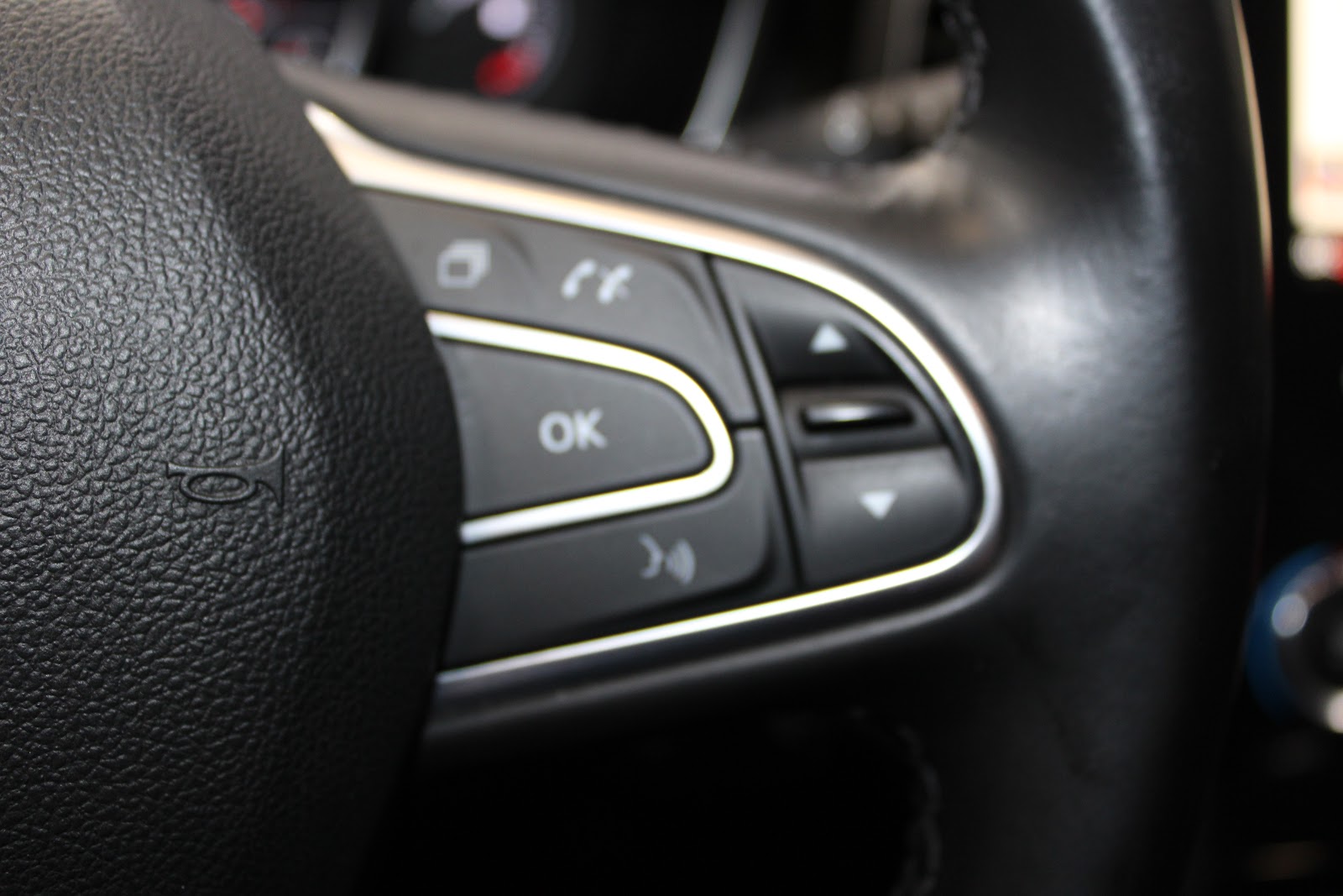 Foto 11 de RENAULT TALISMAN 2019 en venta en CSV Motor