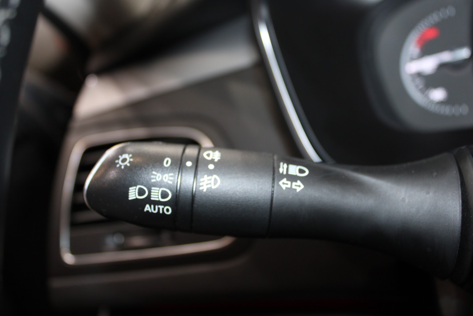 Foto 12 de RENAULT TALISMAN 2019 en venta en CSV Motor