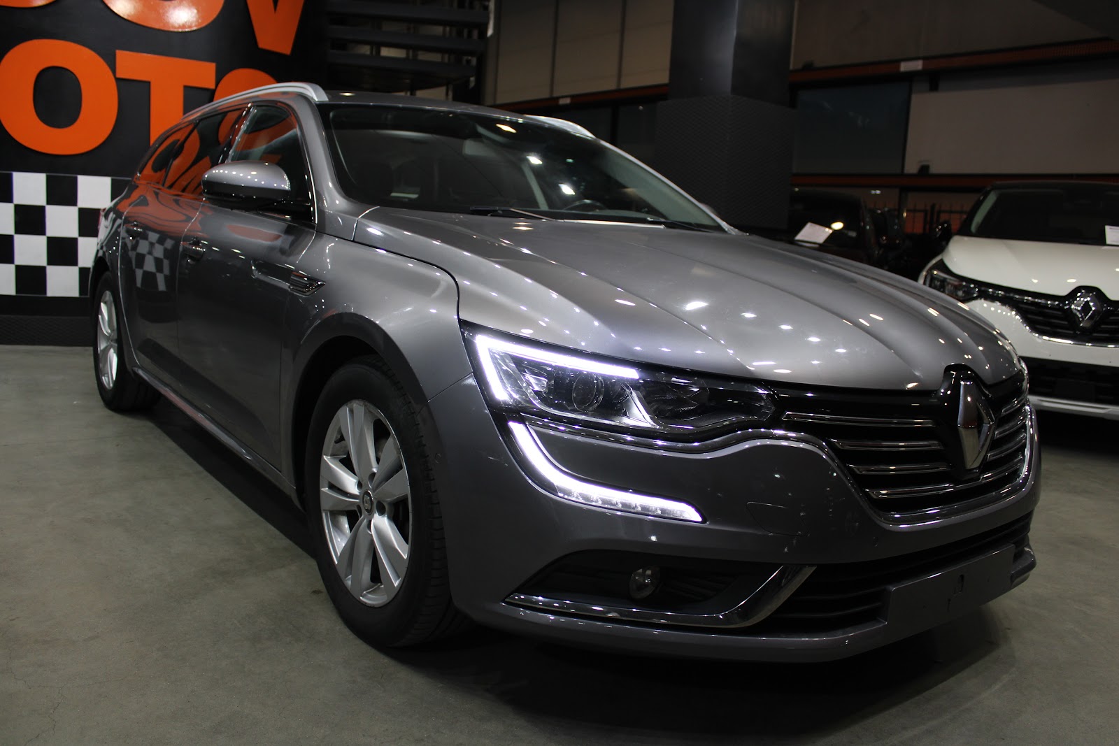 Foto 4 de RENAULT TALISMAN 2019 en venta en CSV Motor