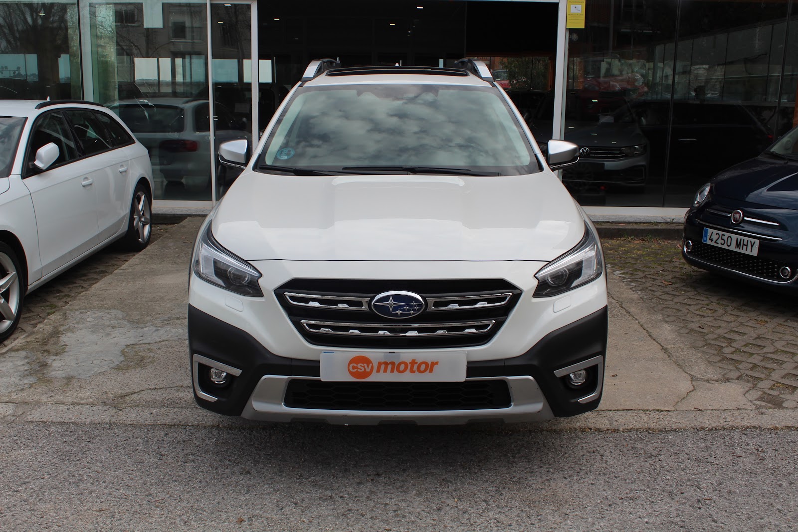 Foto 3 de SUBARU OUTBACK 2023 en venta en CSV Motor VALDEFUENTES