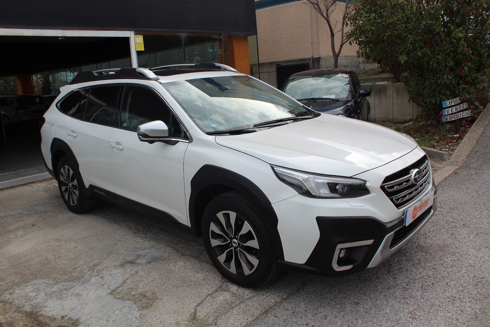 Foto 4 de SUBARU OUTBACK 2023 en venta en CSV Motor VALDEFUENTES