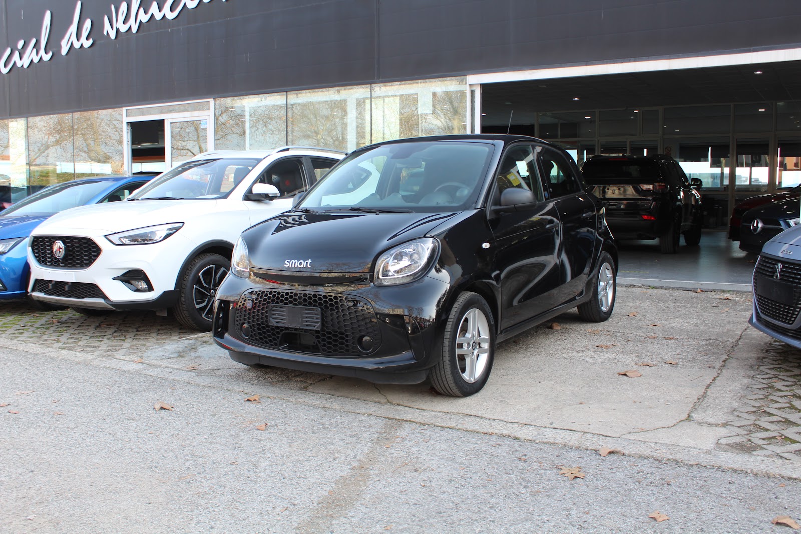 Foto 3 de smart Forfour 2021 en venta en CSV Motor VALDEFUENTES · color Negro Metalizado
