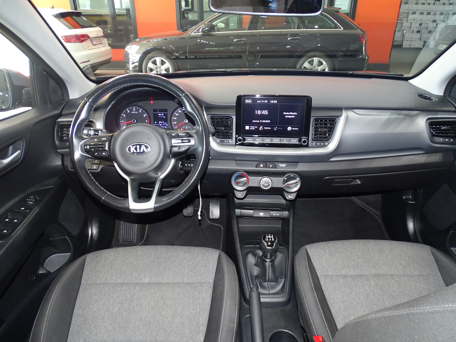 Foto 9 de KIA STONIC 2021 en venta en CSV Motor VALDEFUENTES