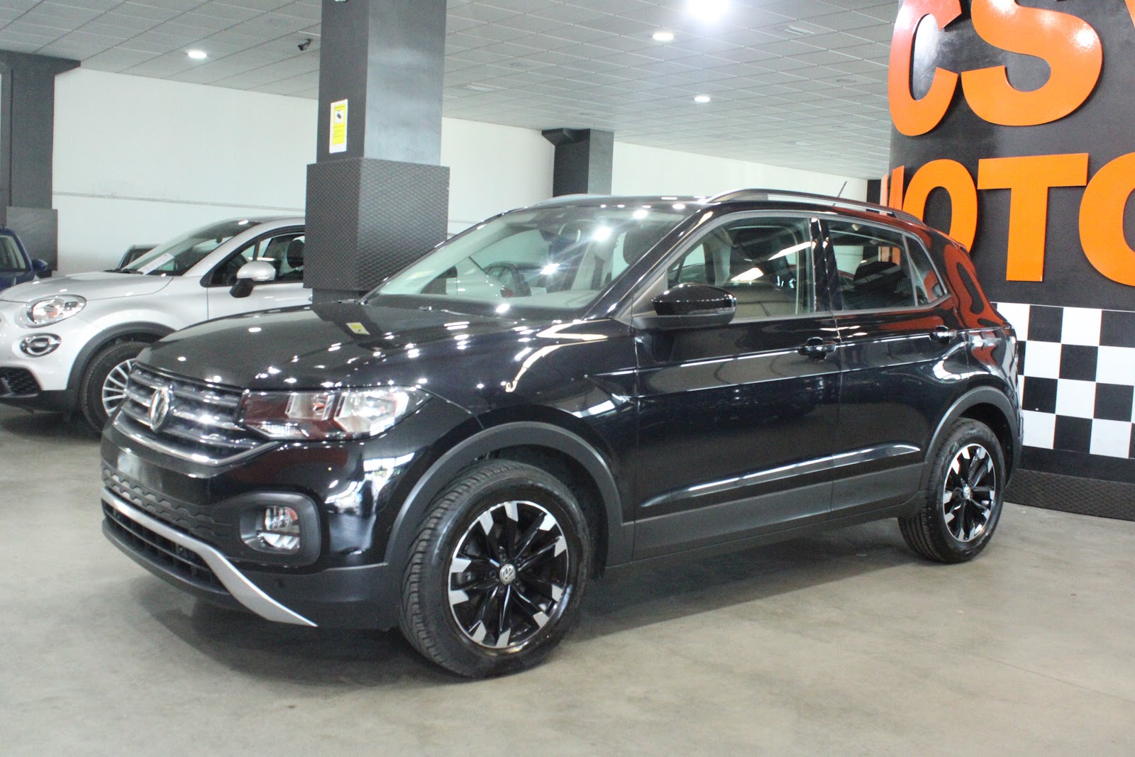 Foto 2 de Volkswagen T-Cross 2019 en venta en CSV Motor VALDEFUENTES