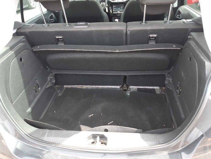 Foto 10 de OPEL CORSA 2018 en venta en CSV Motor VALDEFUENTES