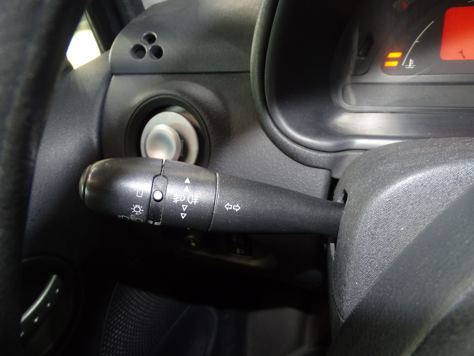 Foto 10 de CITROËN C3 2003 en venta en CSV Motor VALDEFUENTES