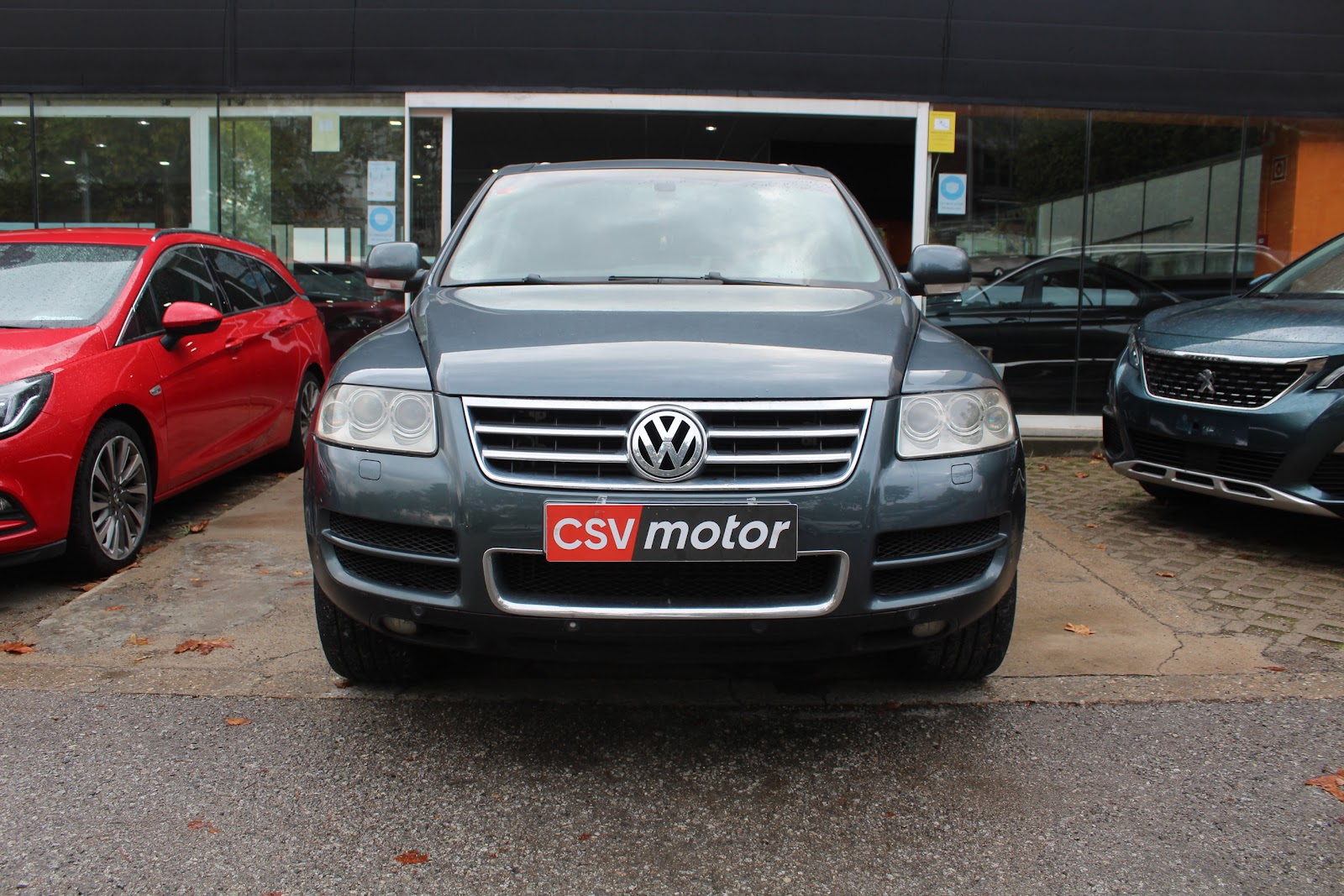 Foto 2 de VOLKSWAGEN TOUAREG 2004 en venta en CSV Motor VALDEFUENTES