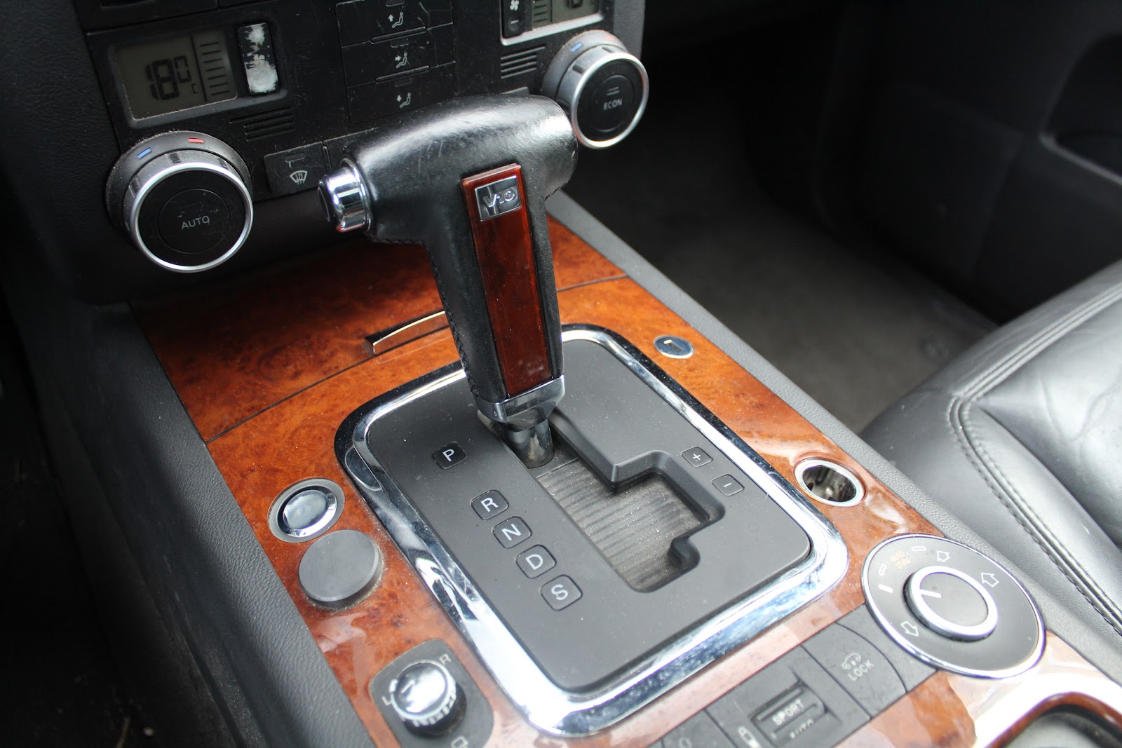 Foto 17 de VOLKSWAGEN TOUAREG 2004 en venta en CSV Motor VALDEFUENTES