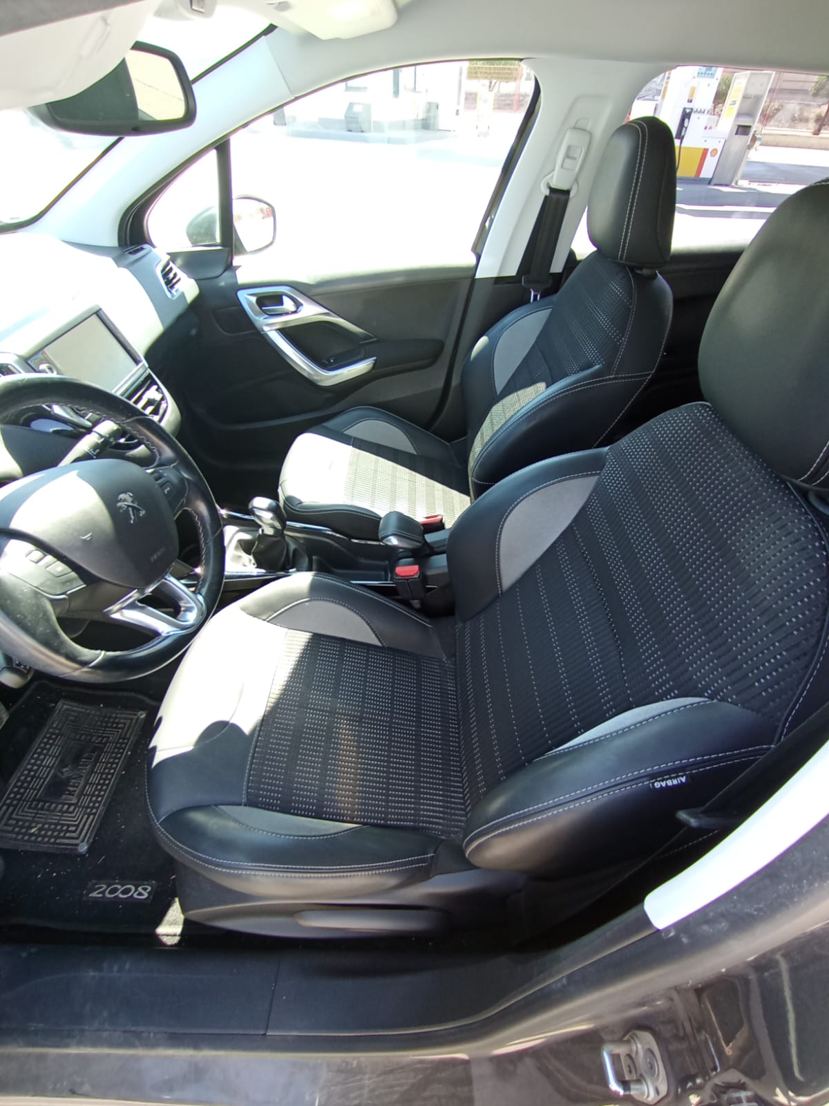 Foto 10 de PEUGEOT 2008 2019 en venta en CSV Motor