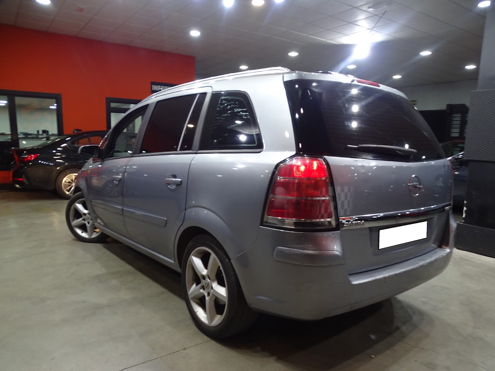 Foto 4 de OPEL ZAFIRA 2023 en venta en CSV Motor VALDEFUENTES