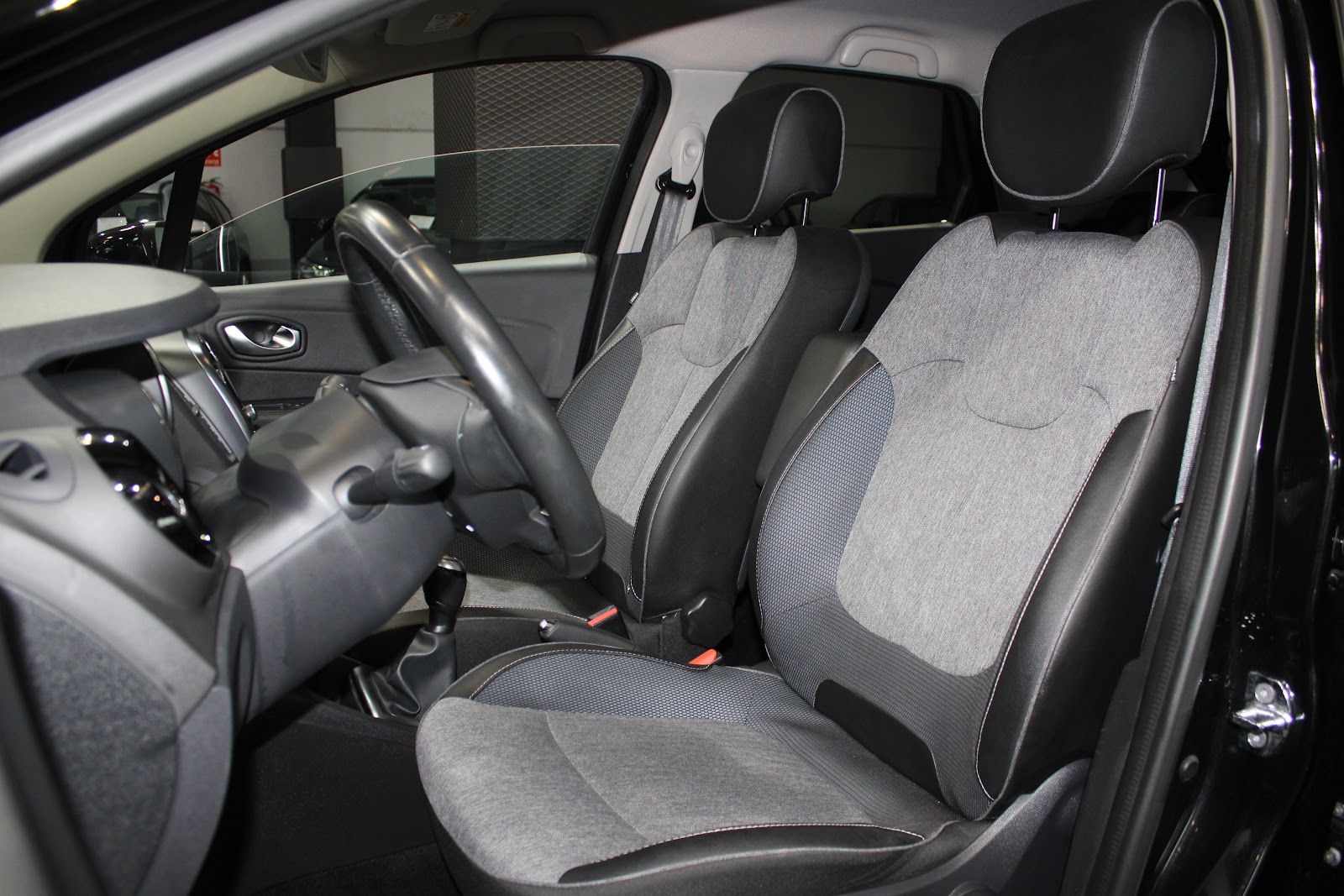 Foto 7 de RENAULT CAPTUR 2019 en venta en CSV Motor VALDEFUENTES